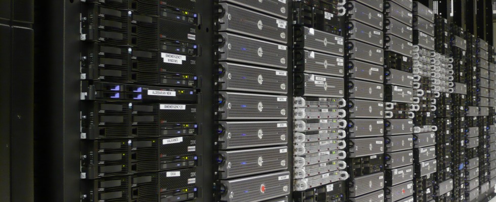 80% of companies outsource their Data Center management
